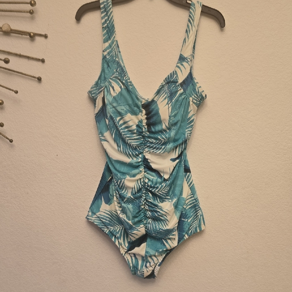 Cara LoonaTropical Blue and Whitepaln Tree Print  One-Piece Swimsuit Size 16.